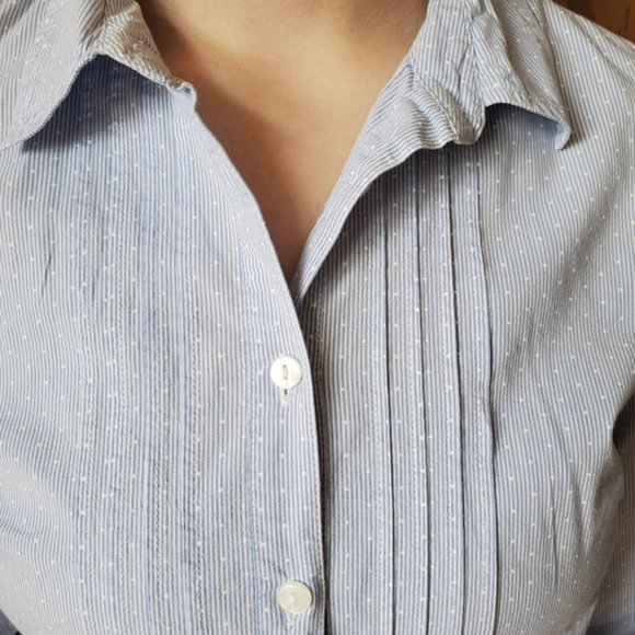 Tommy Hilfiger pleated button up blouse - chambray seersucker - Size L - Picture 2 of 16